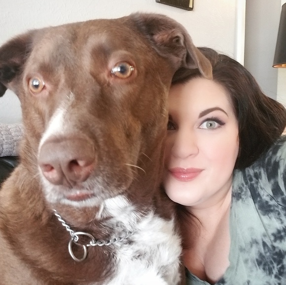 Meet your Posher, Sarah - Picture 3 of 3